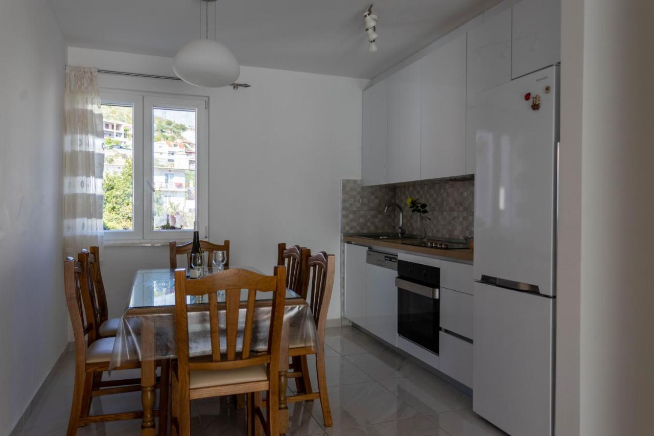 Apartman Marel Zrnovnica Exterior photo